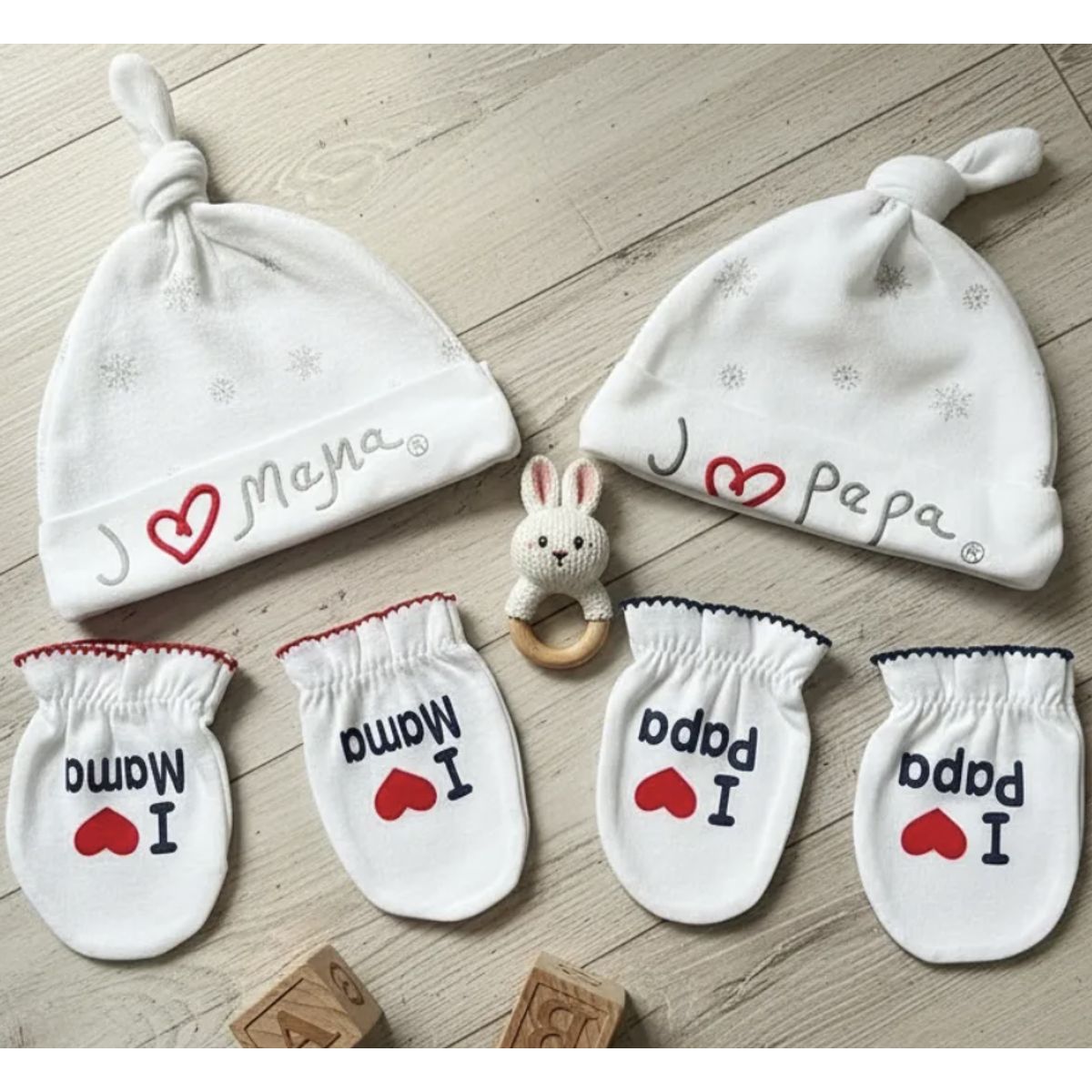 HAOKIDS - Set de 2 gorros y 2 pares de mitones para bebé de 0 a 6 meses diseño Mama y Papa