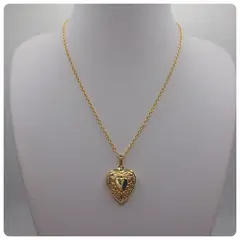 CAT JOYAS - Relicario con forma de corazón con cadena enchapado en oro