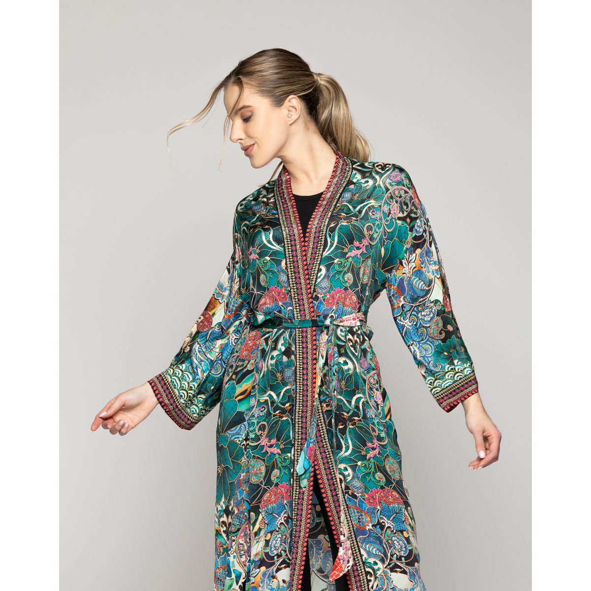 LINEATRE - Tapado Mujer Kimono Debora Estampado Floral Verde Jade Lineatre