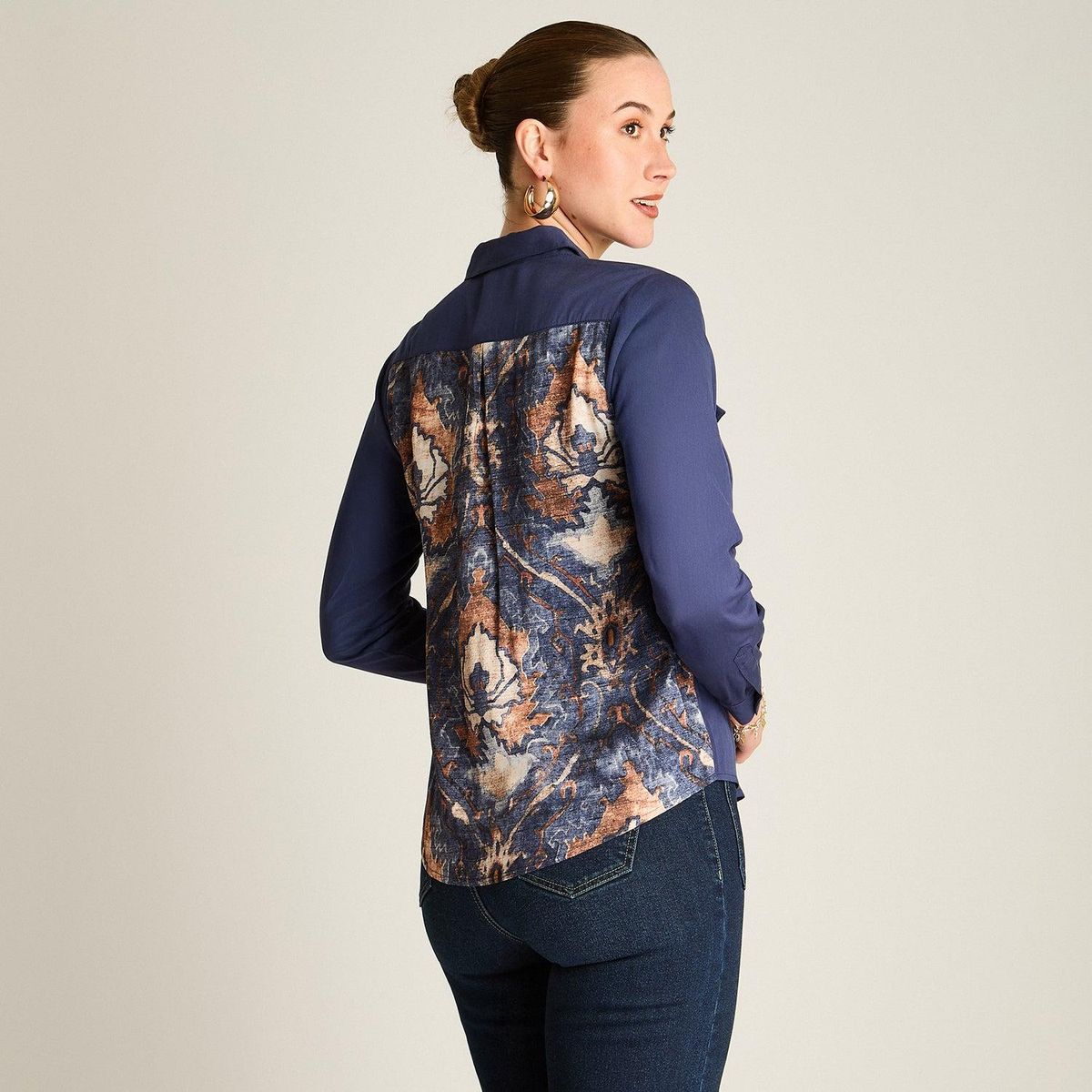LORENZO DI PONTTI - Blusa Camisera Azul Mix Fabric con Espalda Estampada