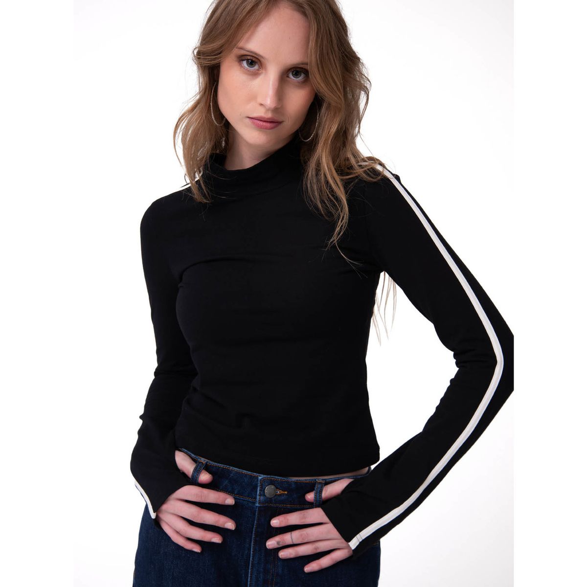 CAT - Polera Manga Larga Mujer Sporty Mock Neck Negro CAT