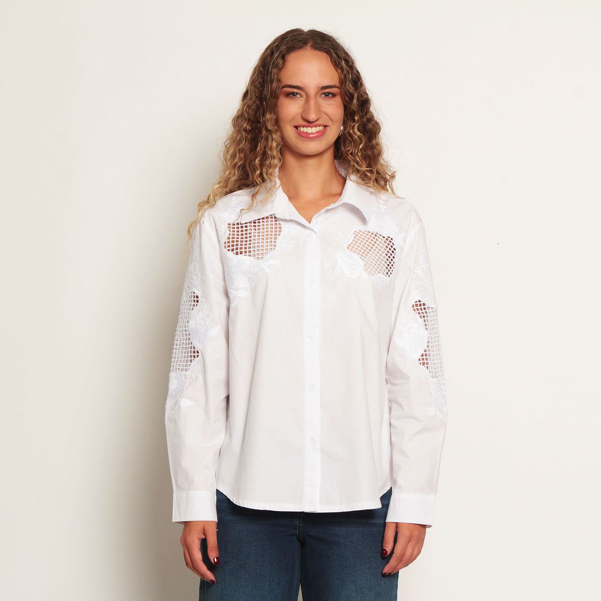 WADOS - BLUSA MANGA LARGA CON APLICACION DE ENCAJE ABOTONADA EN DELANTERO