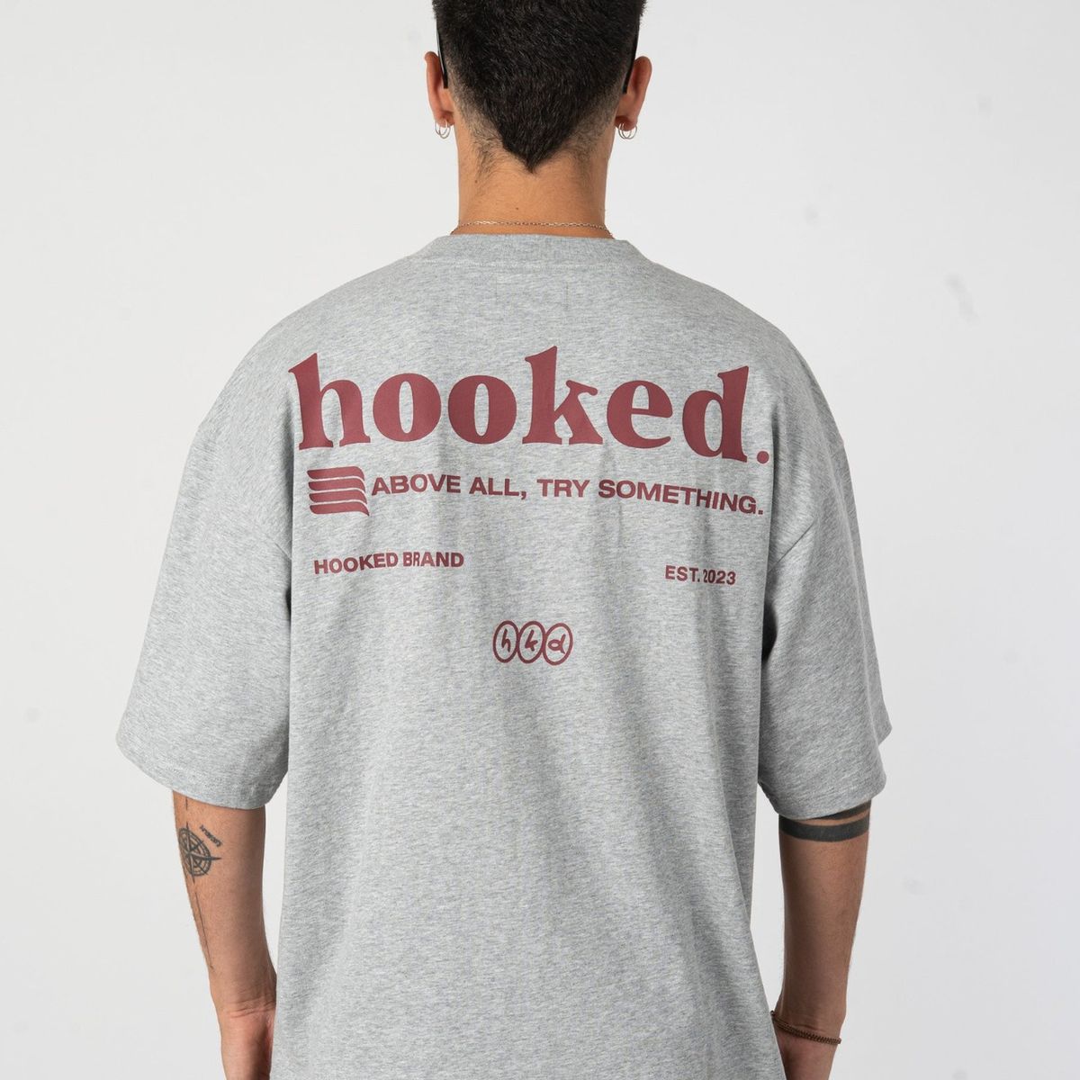 HOOKED BRAND - Polera Boxy Fit Melange - All In