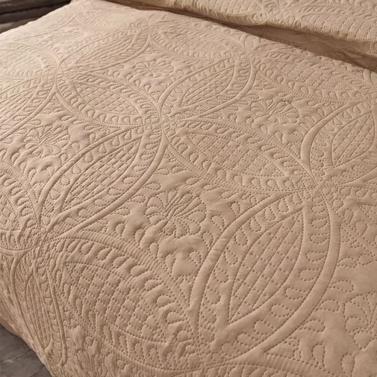 GENERICO - Quilt Cobertor 2 Plazas Verano Beige + 2 Fundas De Almohada