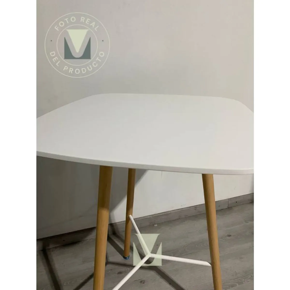 MOAD - Mesa de Bar Eames MDF