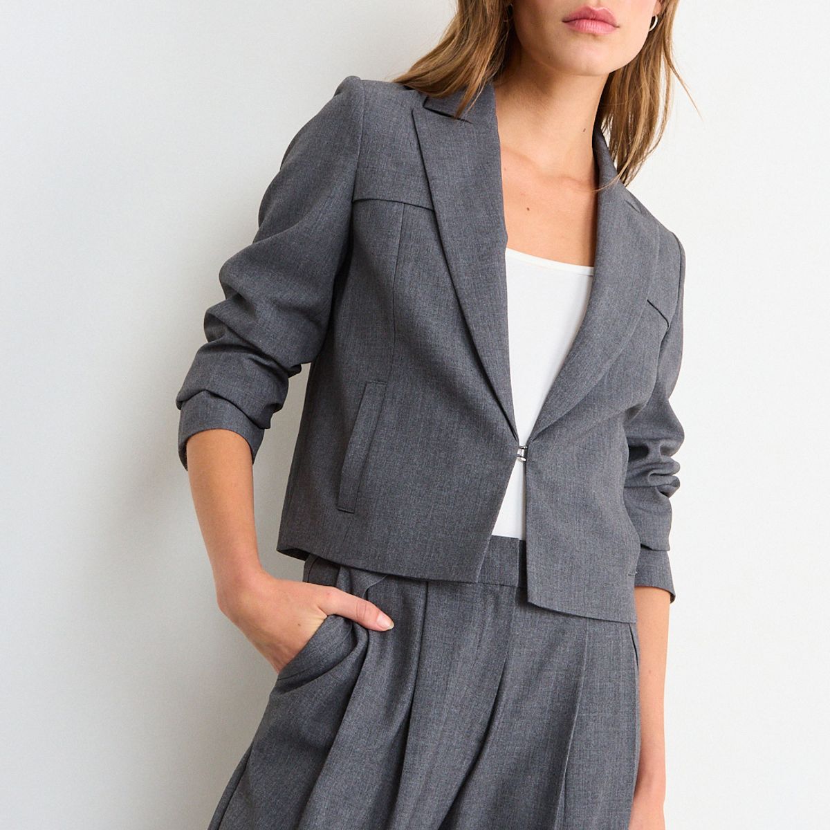 IO - Blazer Liso Mujer Gris Io