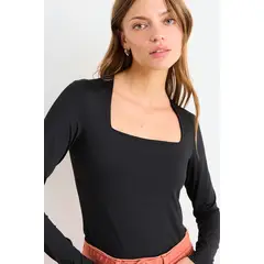 IO - Polera Lisa Mujer Negro