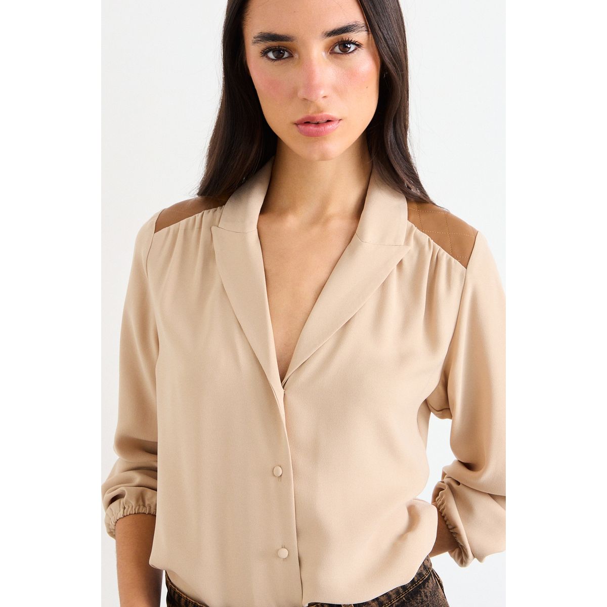 IO - Blusa Lisa Mujer Beige Io