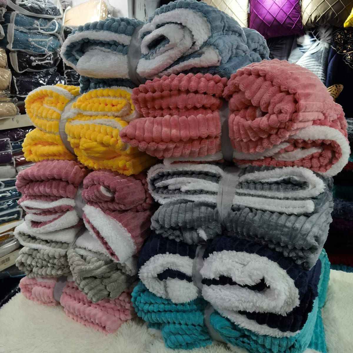 GENERICO - FRAZADA  GRUESA SUAVE CHIPORRO PARA INVIERNO