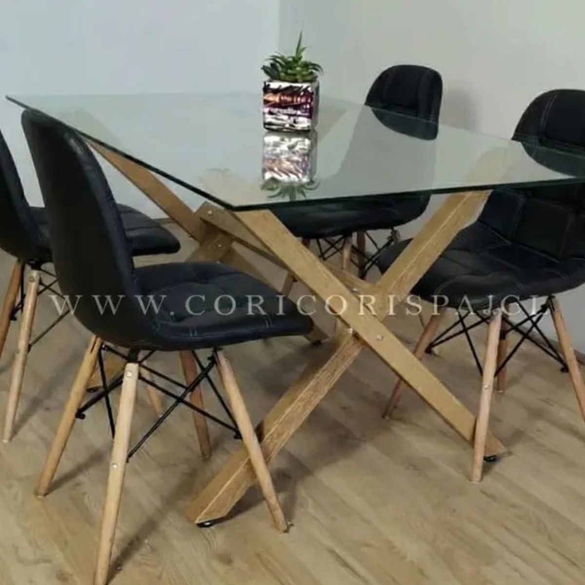 CORI CORI - Comedor Medlock 140x90cm + 4 Sillas Capitonné Eames