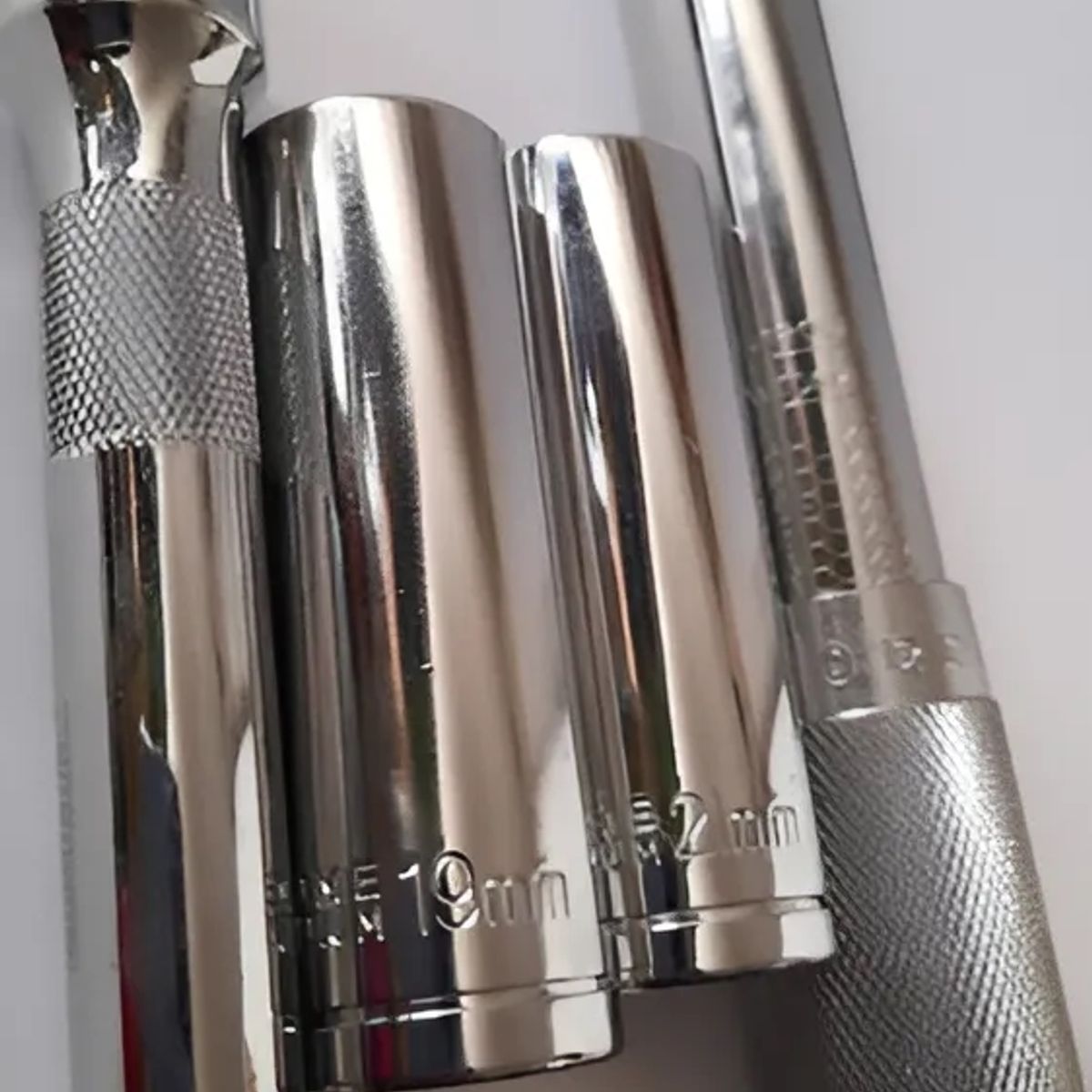 GENERICO - Llave Torque Torquimetro 12 - 28-210nm + Dados + Extension