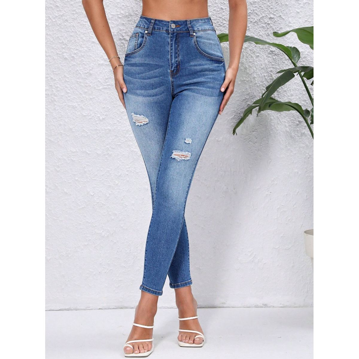 KIRAMA CLOTHING STORE - Jeans Skinny Azul Lavado Claro con Desgastes