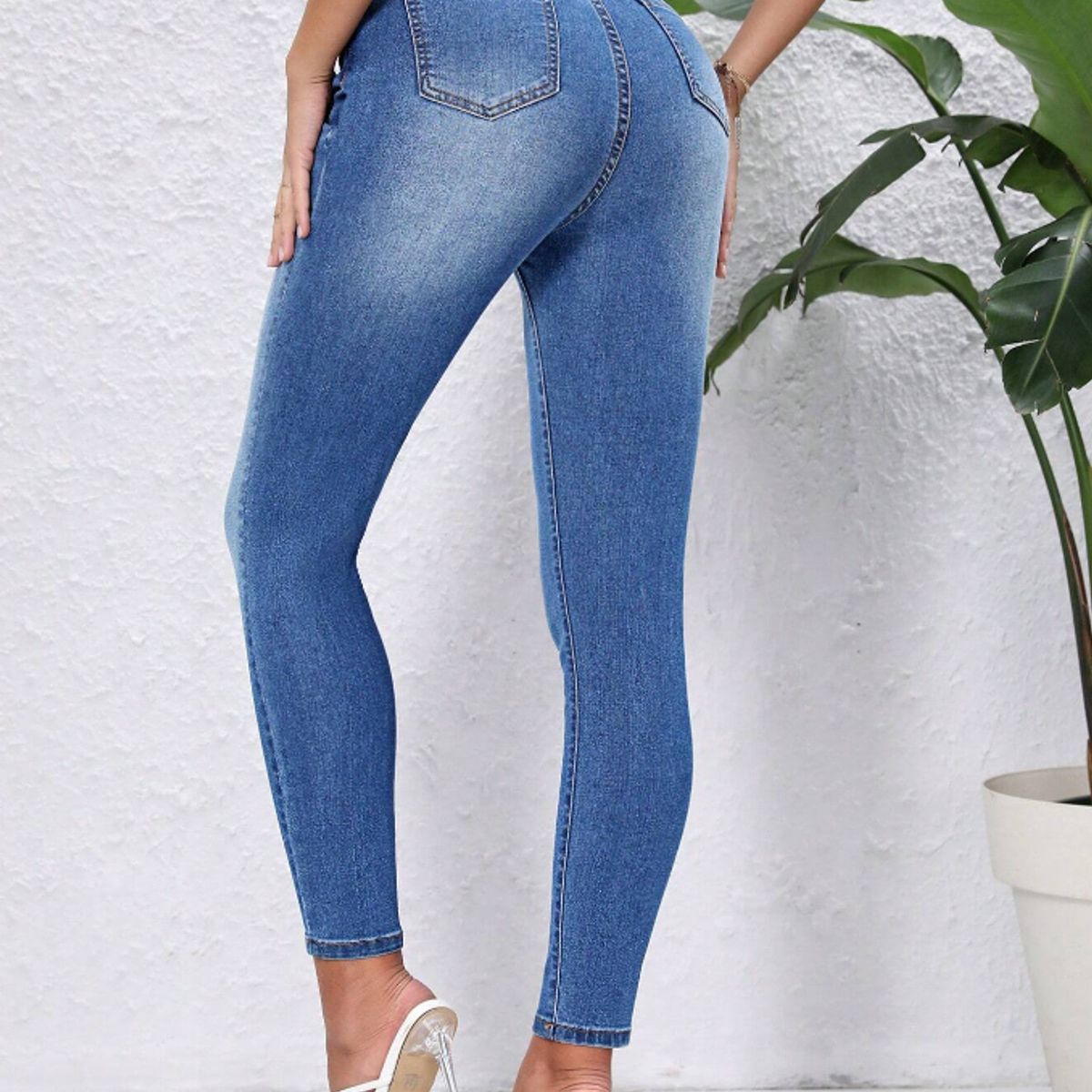 KIRAMA CLOTHING STORE - Jeans Skinny Azul Lavado Claro con Desgastes
