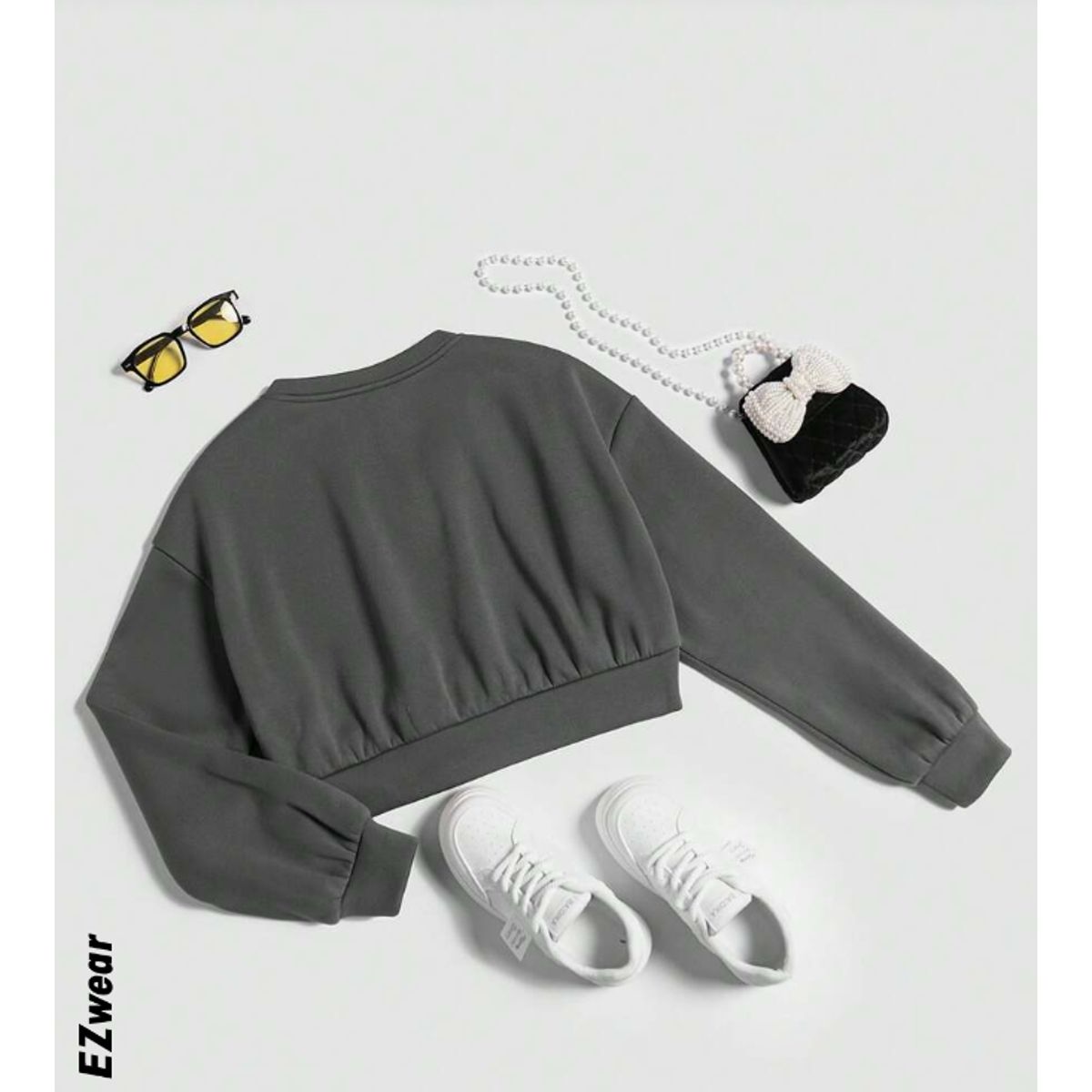 KIRAMA CLOTHING STORE - Polerón Crop Gris Cuello en V Hombros Caídos