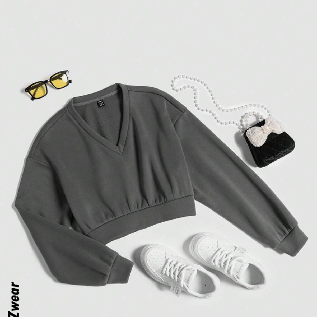 KIRAMA CLOTHING STORE - Polerón Crop Gris Cuello en V Hombros Caídos