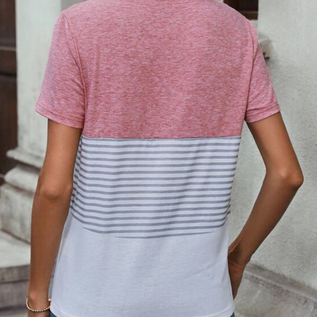 KIRAMA CLOTHING STORE - Camiseta Multicolor a Rayas Bloque de Color