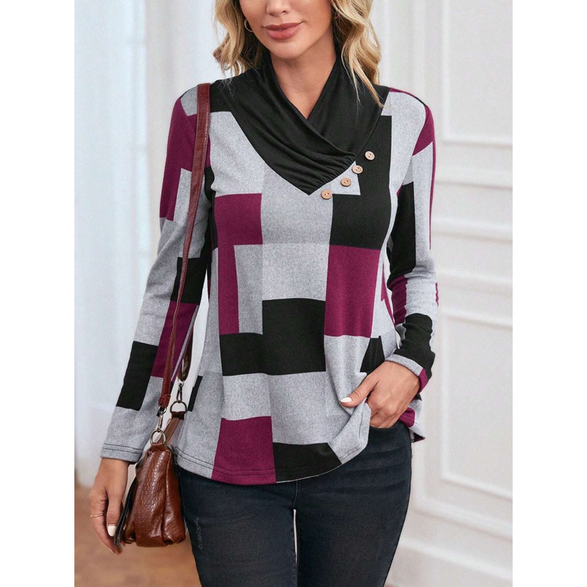 KIRAMA CLOTHING STORE - Polera Geométrica Multicolor con Cuello Drapeado