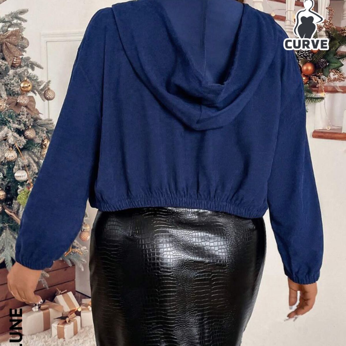 KIRAMA CLOTHING STORE - Cazadora Azul Marino con Capucha y Cordón