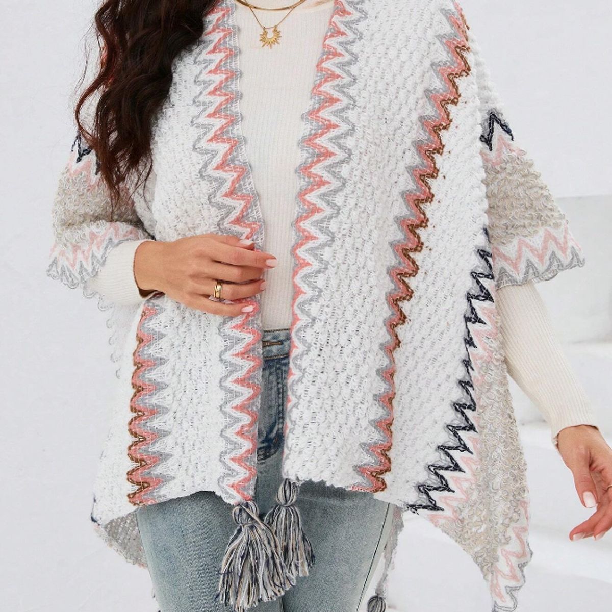 KIRAMA CLOTHING STORE - Cárdigan Multicolor con Patrón Ondulado y Flecos