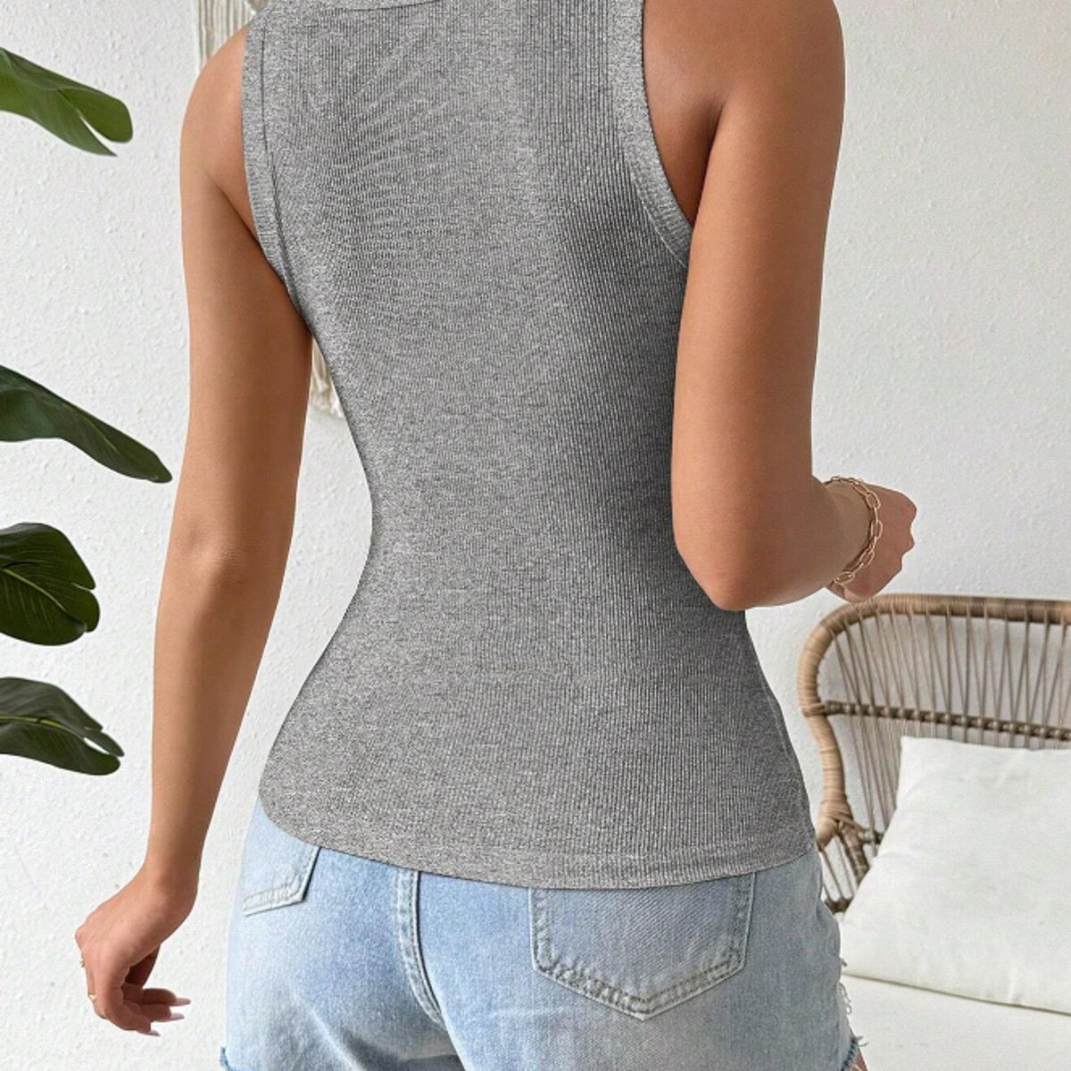 KIRAMA CLOTHING STORE - Camiseta Sin Mangas Canalé Gris Casual Ajustada