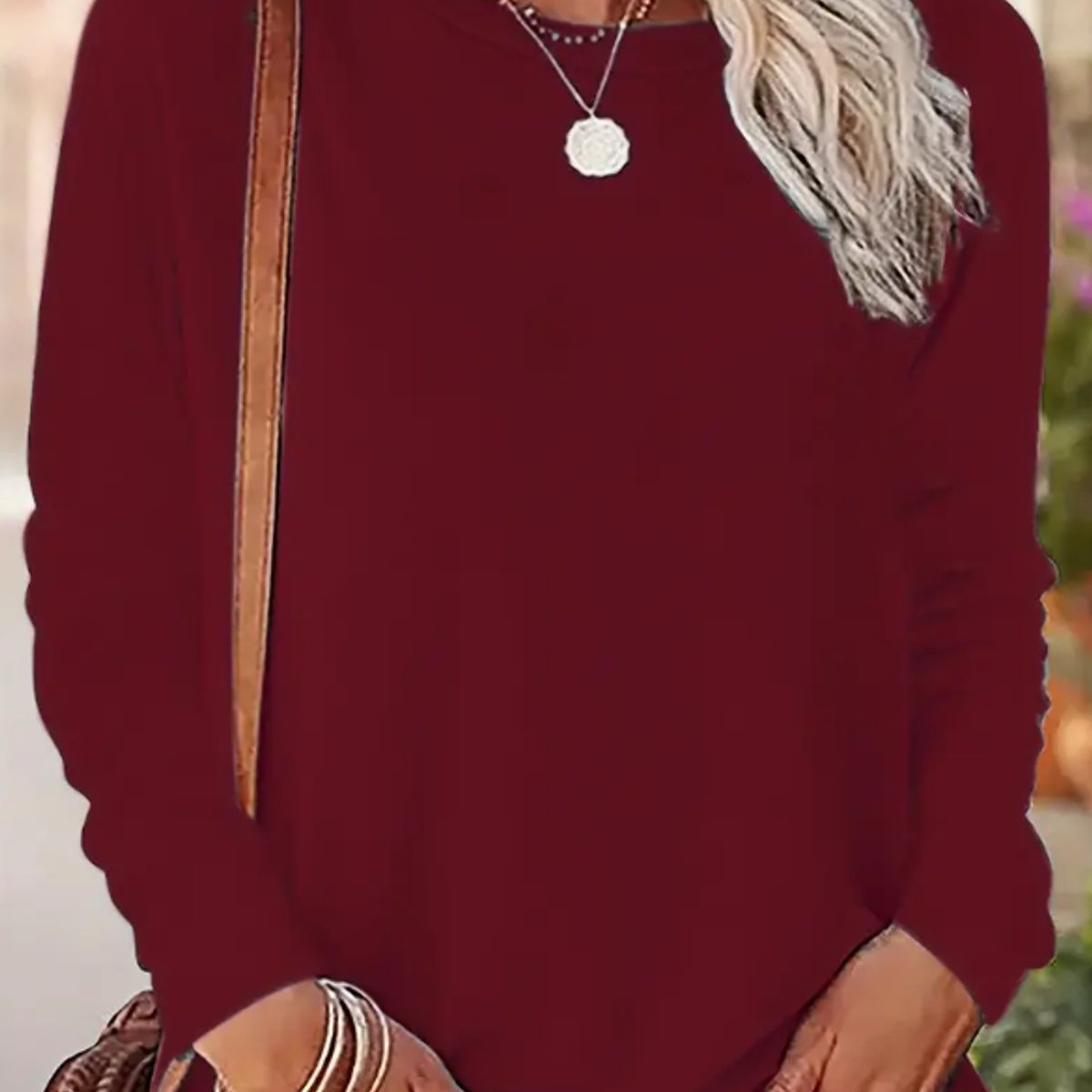 KIRAMA CLOTHING STORE - Blusa Casual Burdeos Cuello Redondo