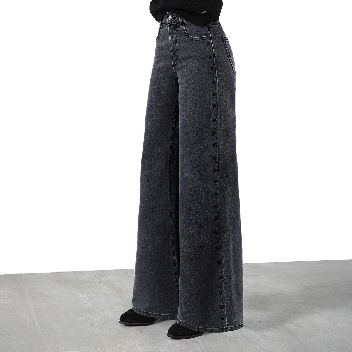 RAINDOOR - Pantalón Estrellas Bordadas Gris