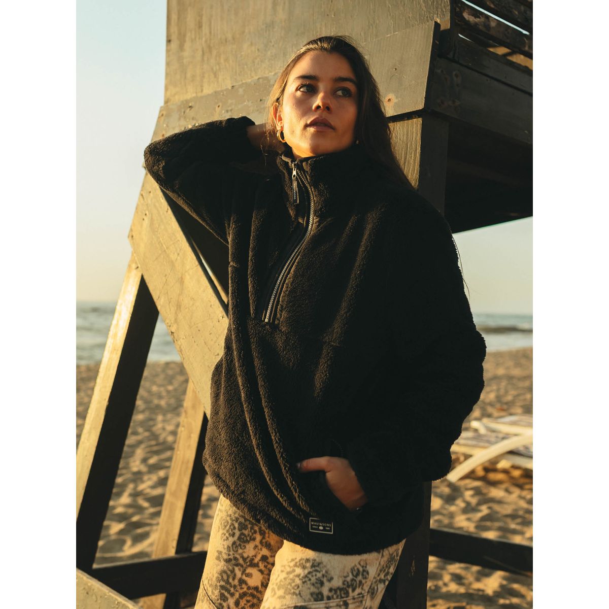 MAUI AND SONS - Poleron FZ Coral Quartz Negro Mujer Maui And Sons