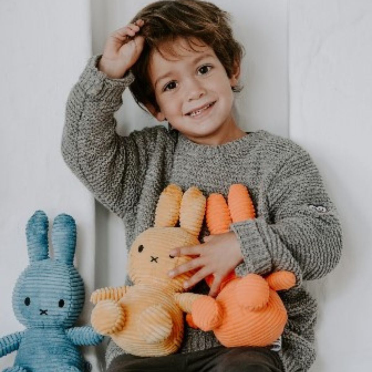 BON TON TOYS - Peluche Miffy Eco Corduroy - 23 cm - 9" Color Crema