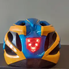 GENERICO - Casco Certificado 3eDrive 013V con Luz LED para Scooters y Bicicletas