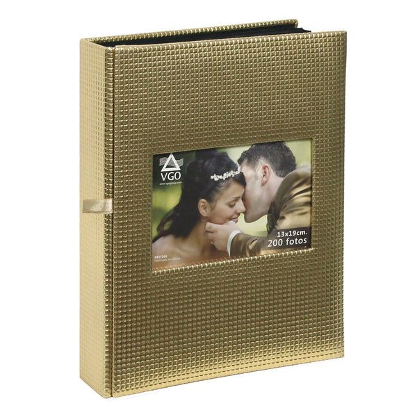 Album hojas negras con tapas brillosas. para ensobrar 13x19 cm / 100F Dorado