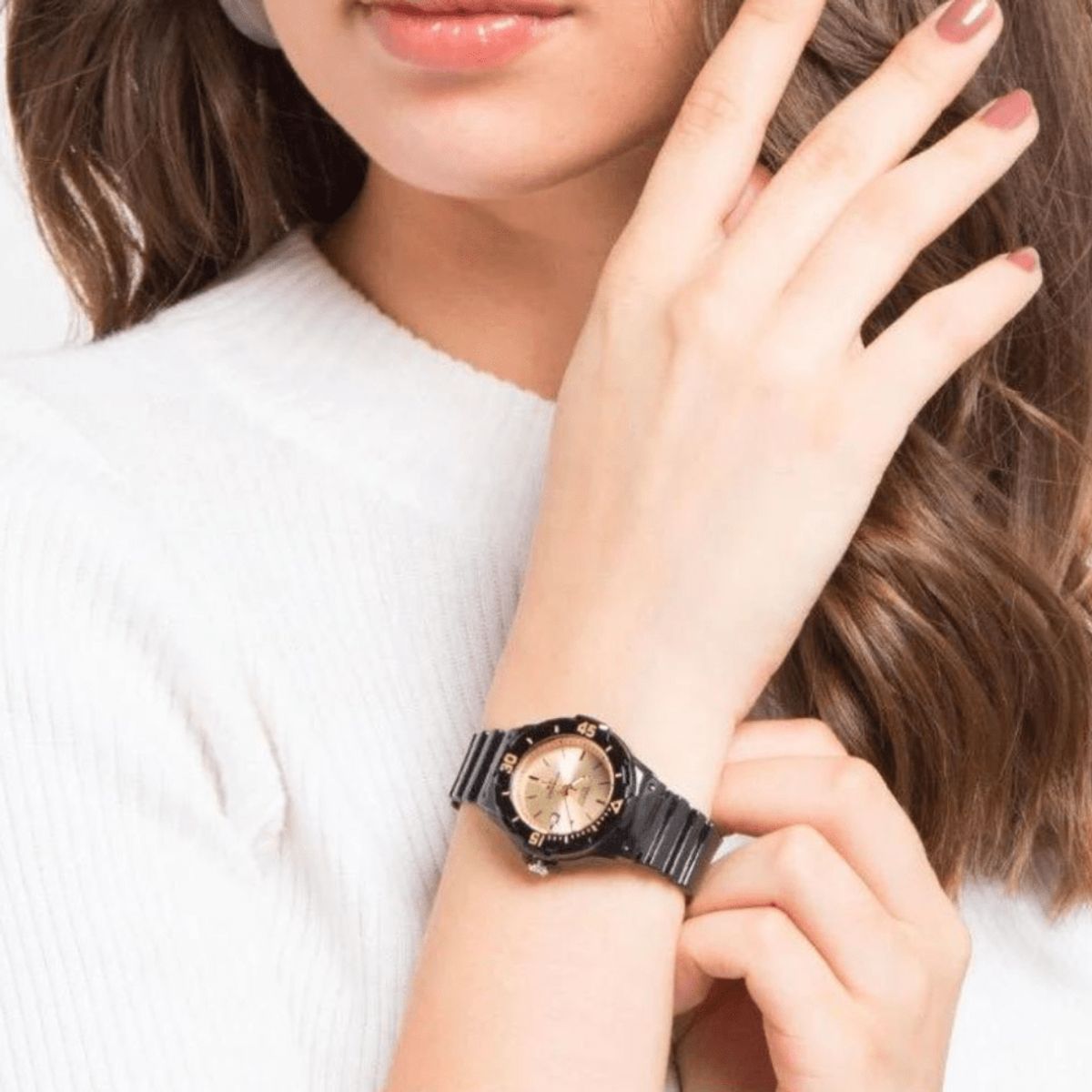 CASIO - RELOJ CASIO LRW-200H-9EVDF NEGRO DORADO