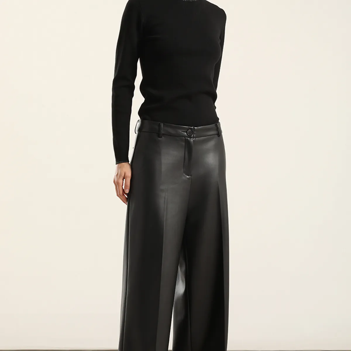 LIOLA - Pantalón ancho, tiro alto, efecto cuero, negro Liola