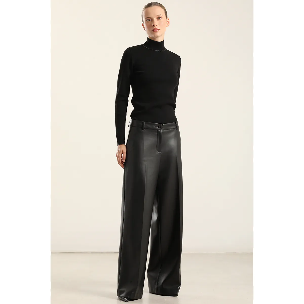 LIOLA - Pantalón ancho, tiro alto, efecto cuero, negro Liola