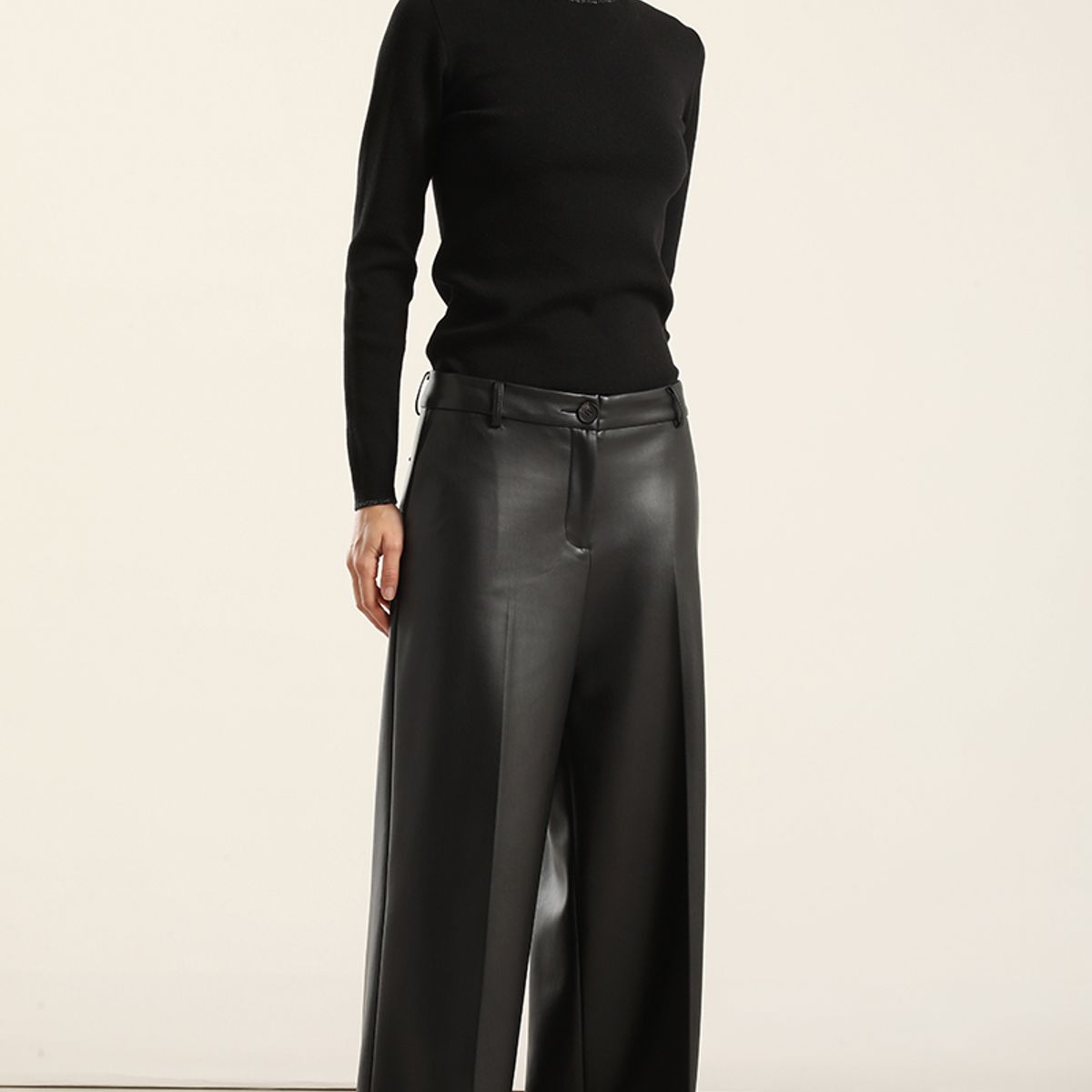 LIOLA - Jersey punto, rivete metalizado, negro Liola