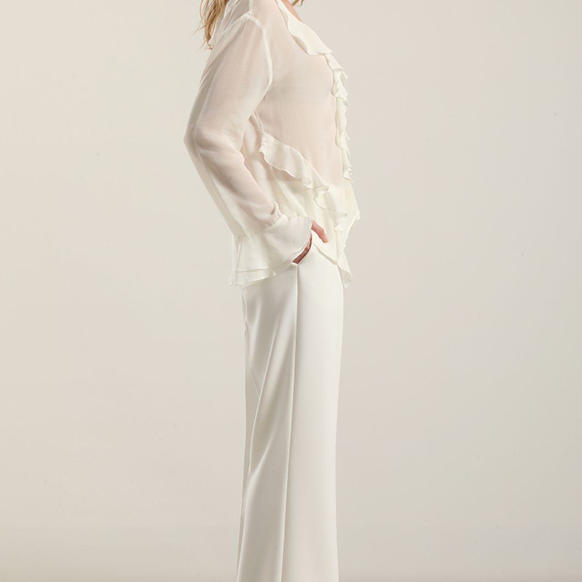 LIOLA - Pantalón recto cinturon, tiro alto, crudo Liola