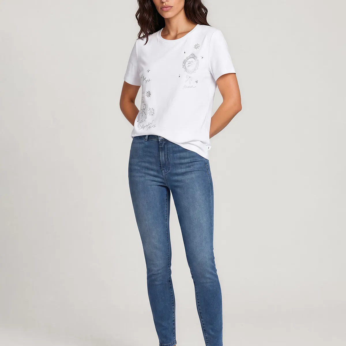 KARL LAGERFELD - Polera de manga corta con detalles distintivos de Karl