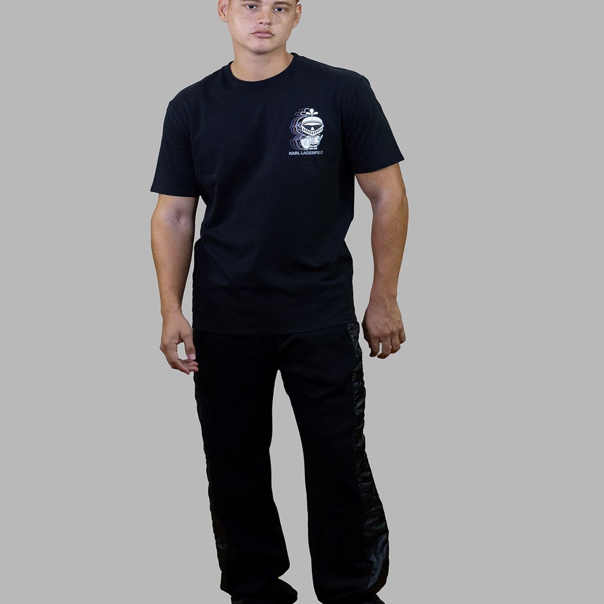 KARL LAGERFELD - Polera con estampado pequeño de en estilo armadura
