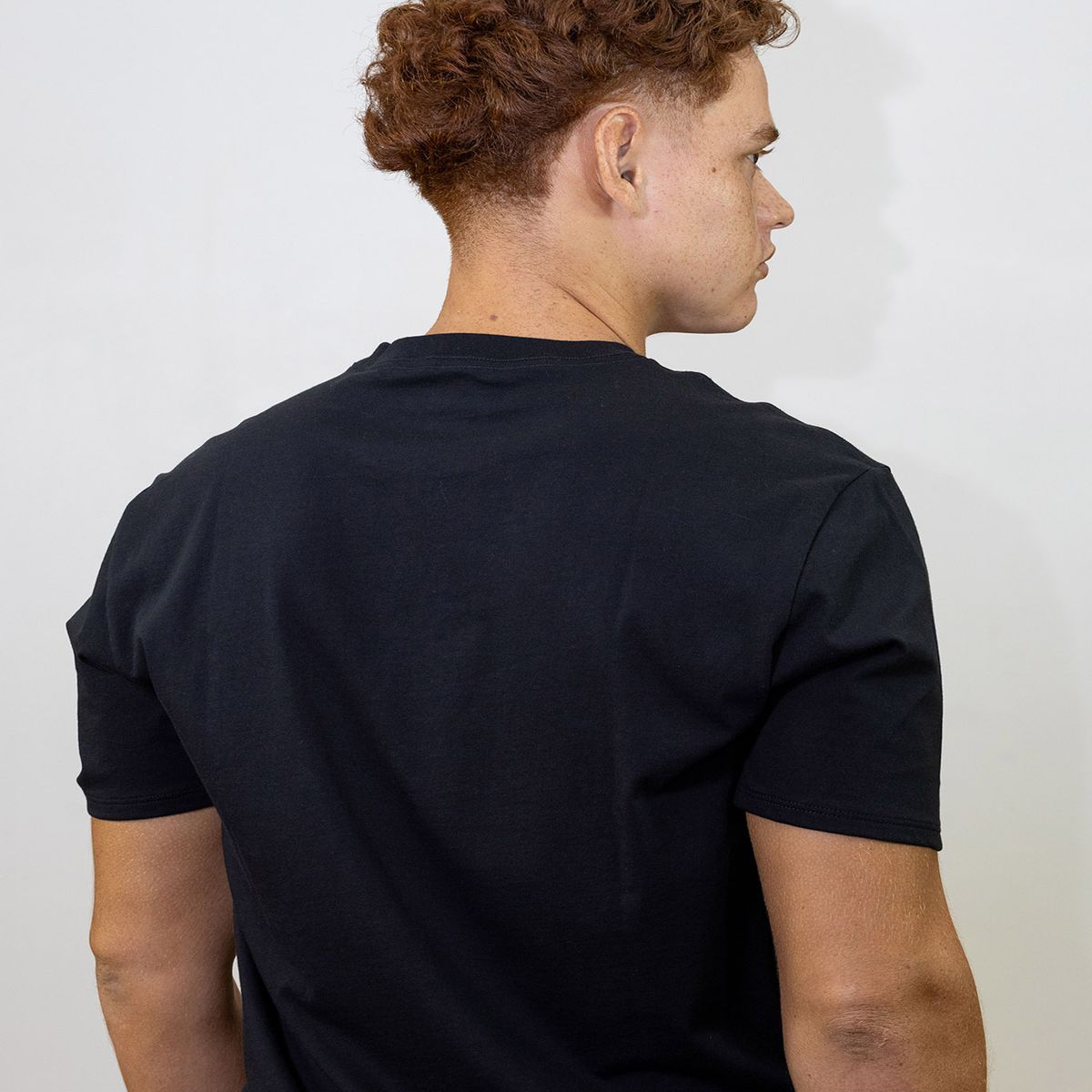 KARL LAGERFELD - Polera con estampado gráfico de logo en efecto ola