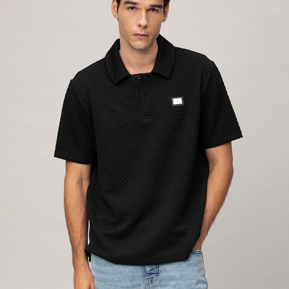 KARL LAGERFELD - Polo de jacquard con diseño triangular