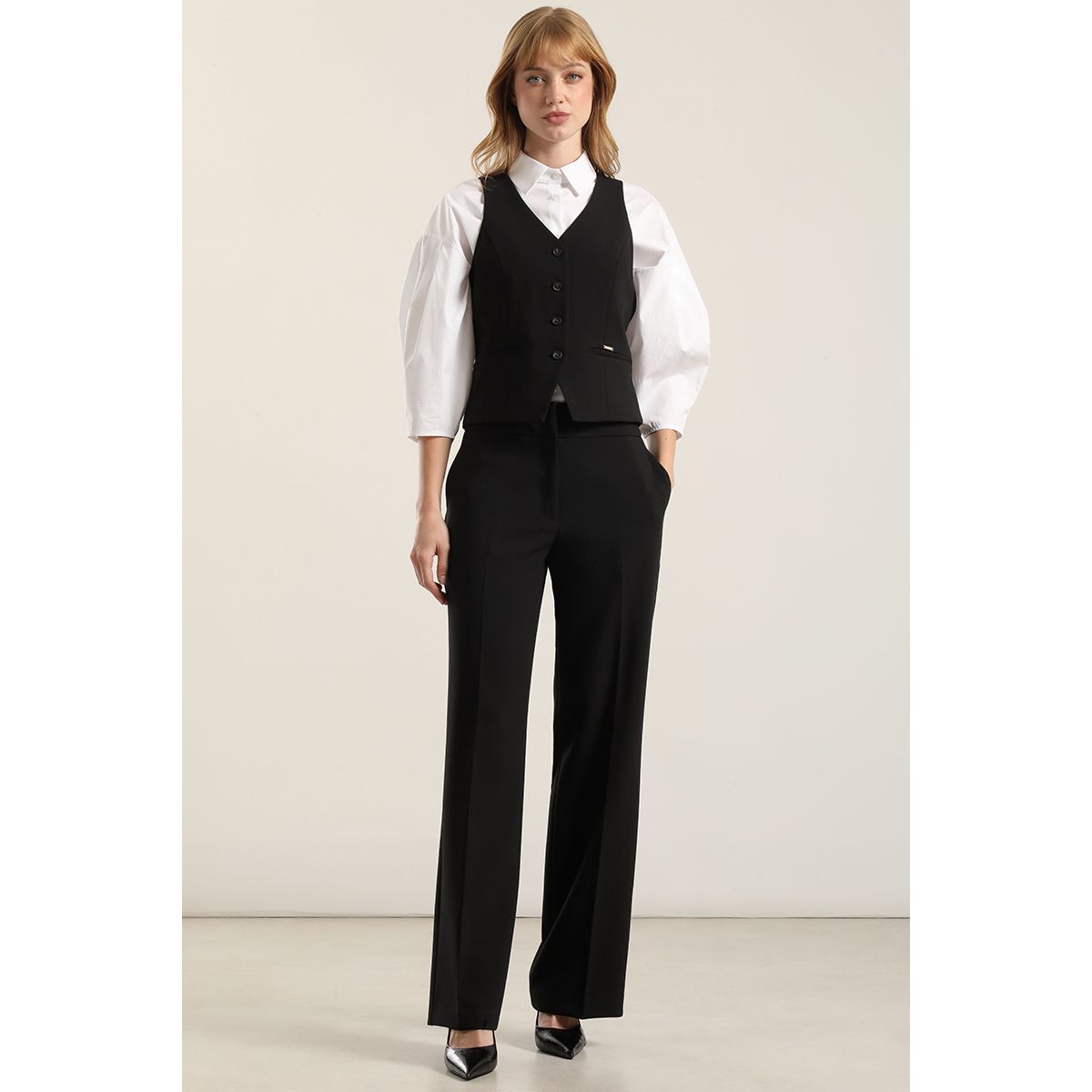 LIOLA - Pantalón recto, tiro alto, negro Liola