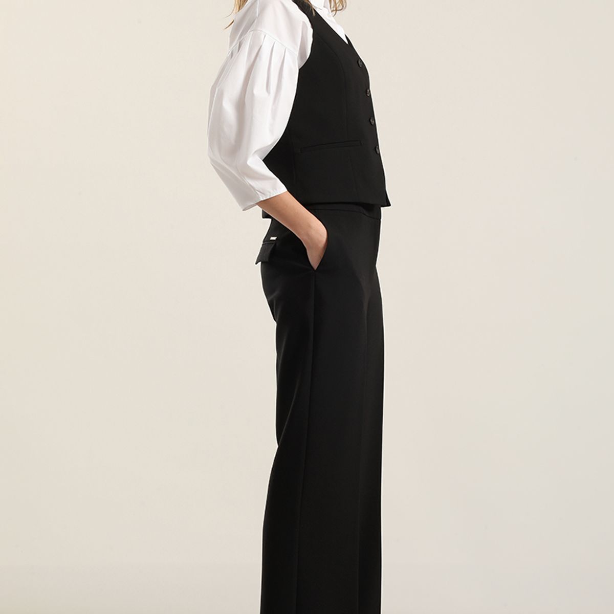 LIOLA - Pantalón recto, tiro alto, negro Liola