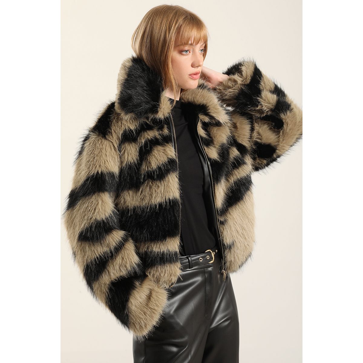 LIOLA - Chaqueta efecto piel, negro Liola