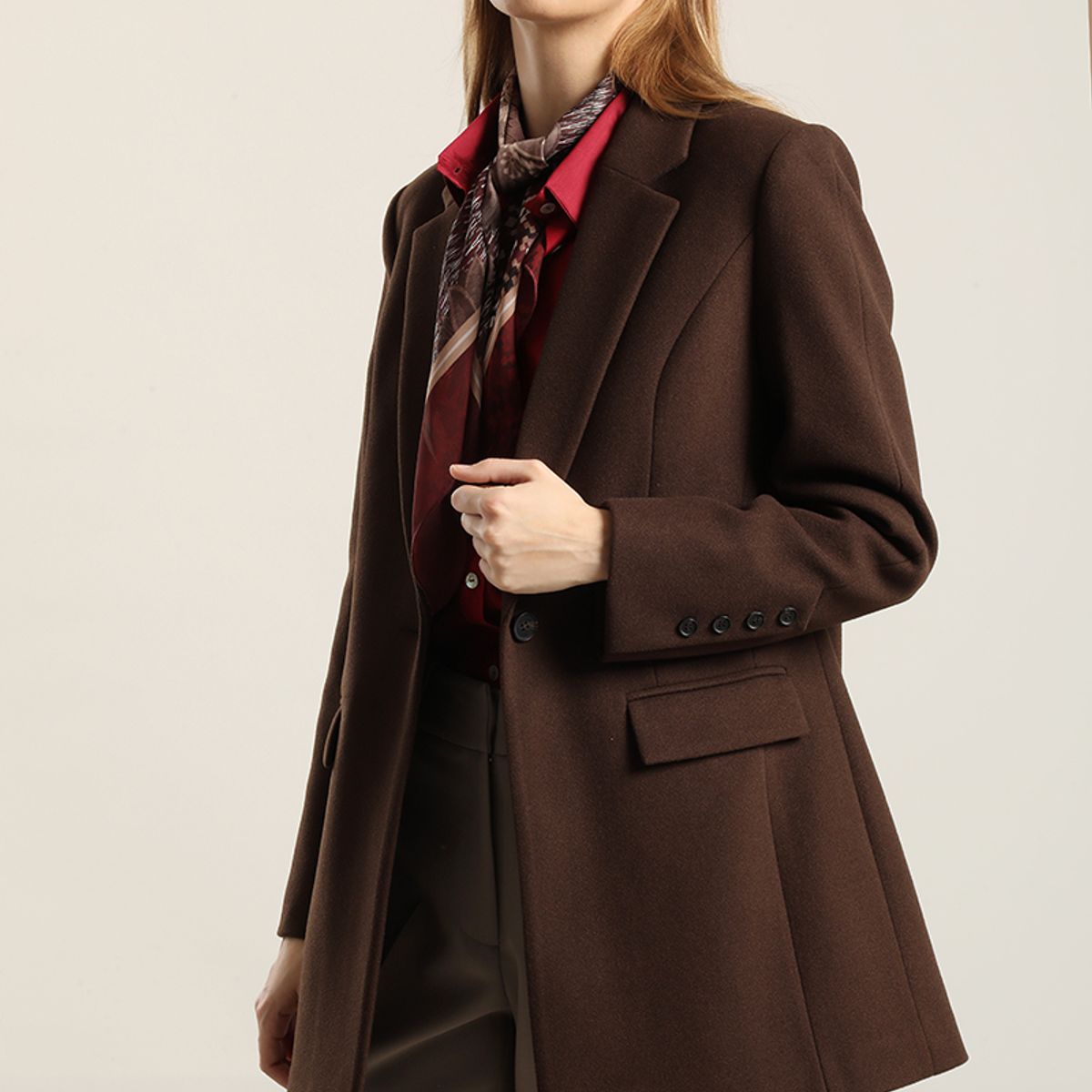 LIOLA - Chaqueton basico, muflon chocolate Liola