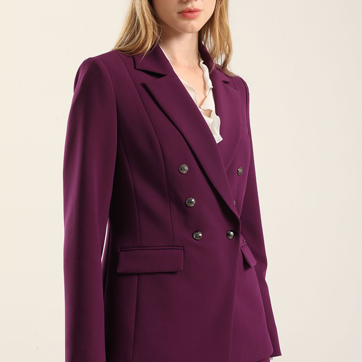 LIOLA - Blazer entallado cruzado, ciruela Liola