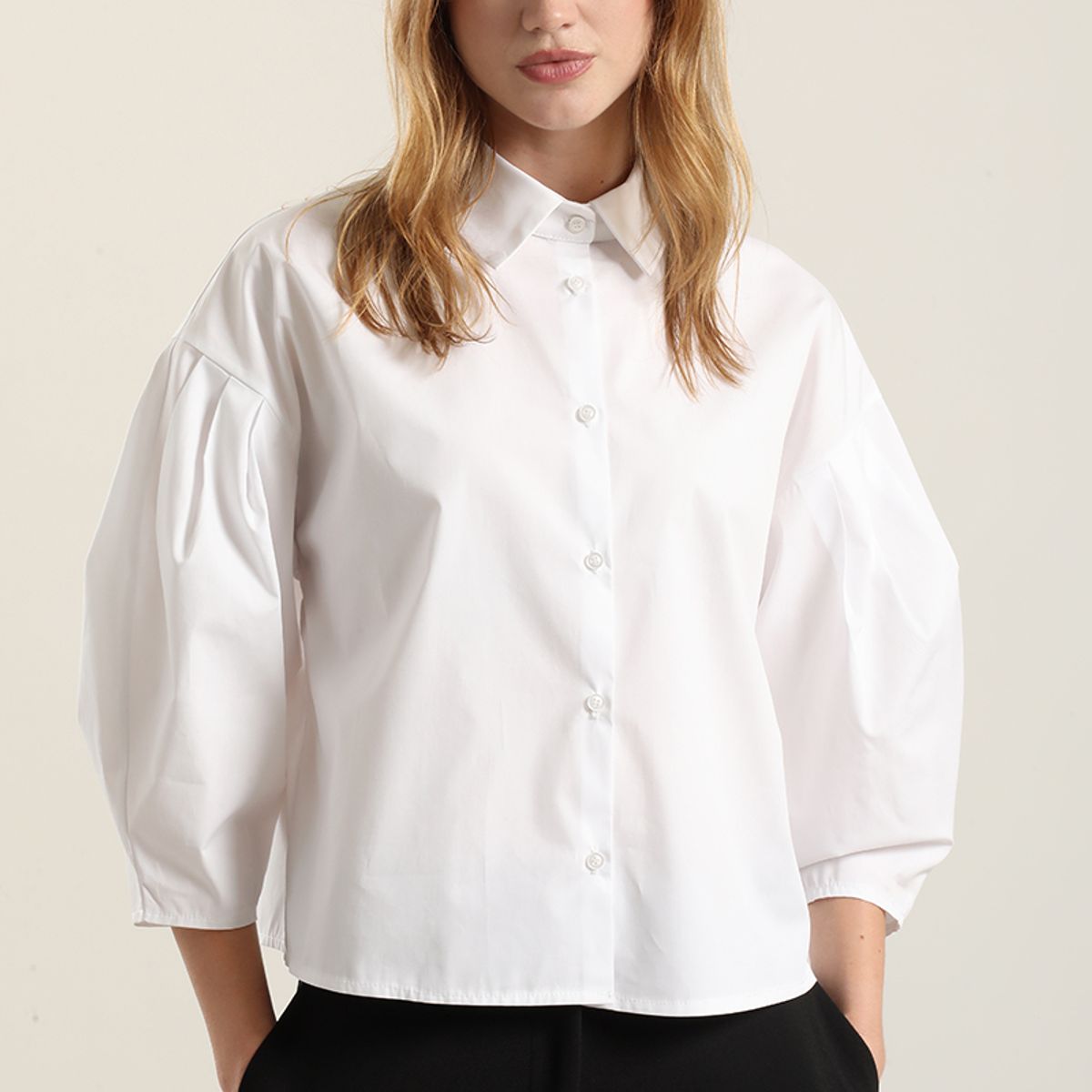LIOLA - Blusa poplin, pliegues, blanco Liola