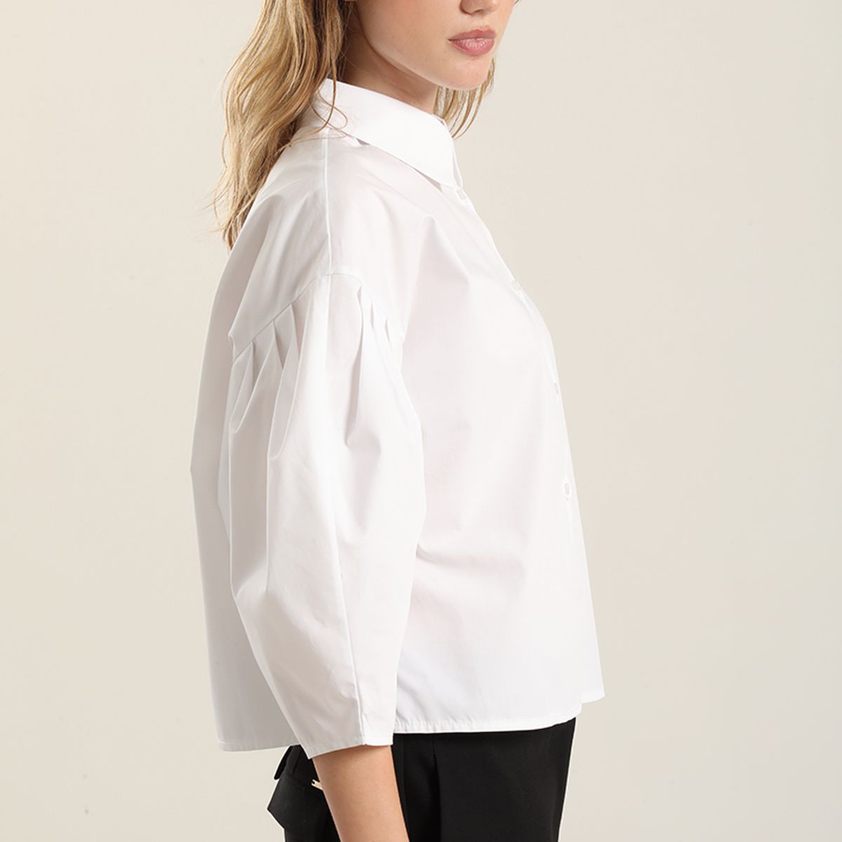 LIOLA - Blusa poplin, pliegues, blanco Liola