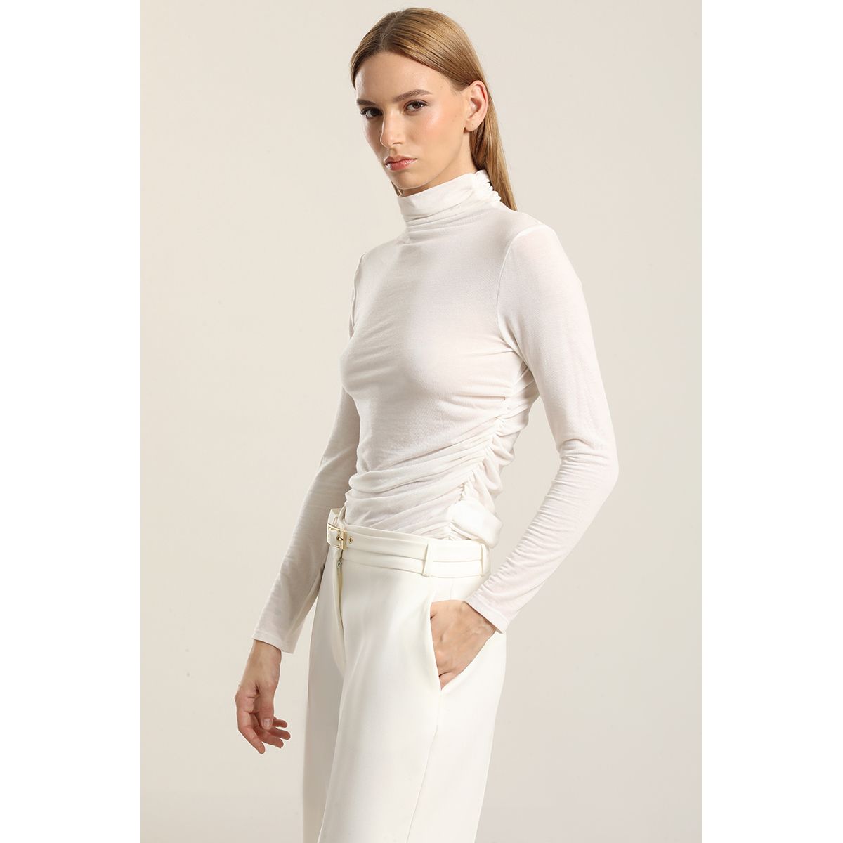 LIOLA - Top, cuello subido, crudo Liola