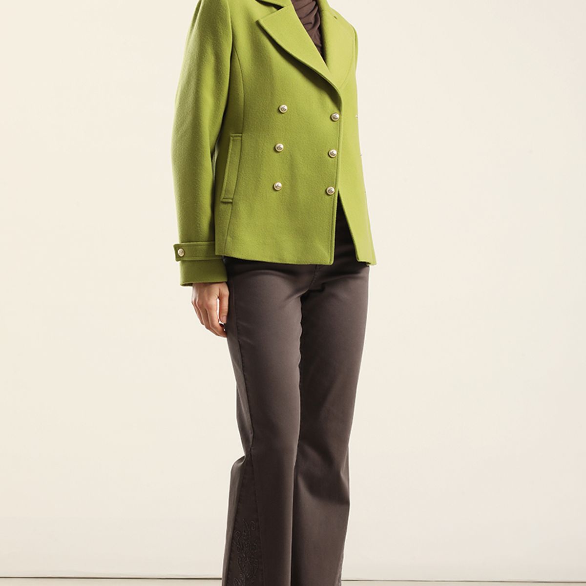 LIOLA - Chaqueta cruzada semi recta, pistacho Liola
