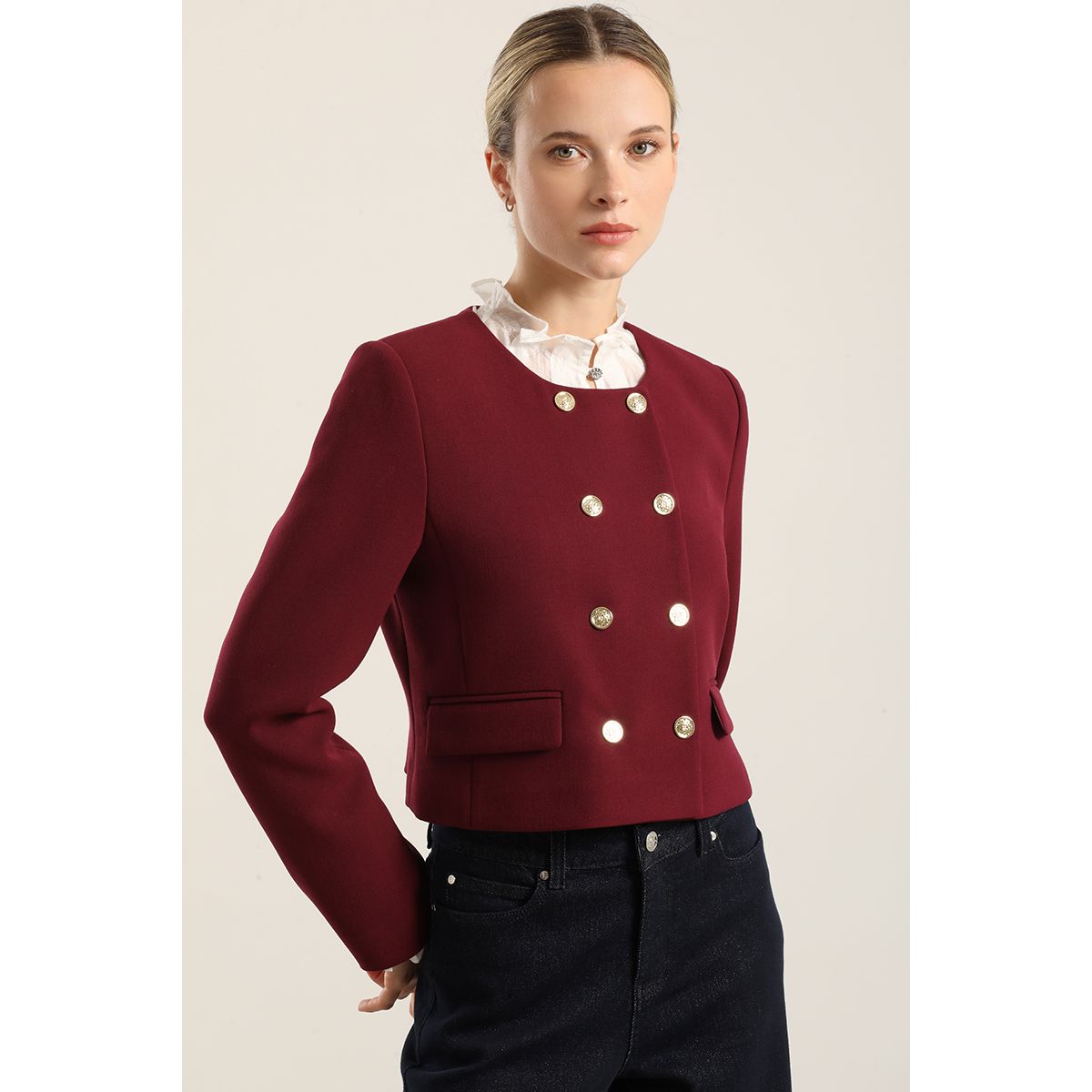 LIOLA - Chaqueta cropped, cruzada, burdeo Liola