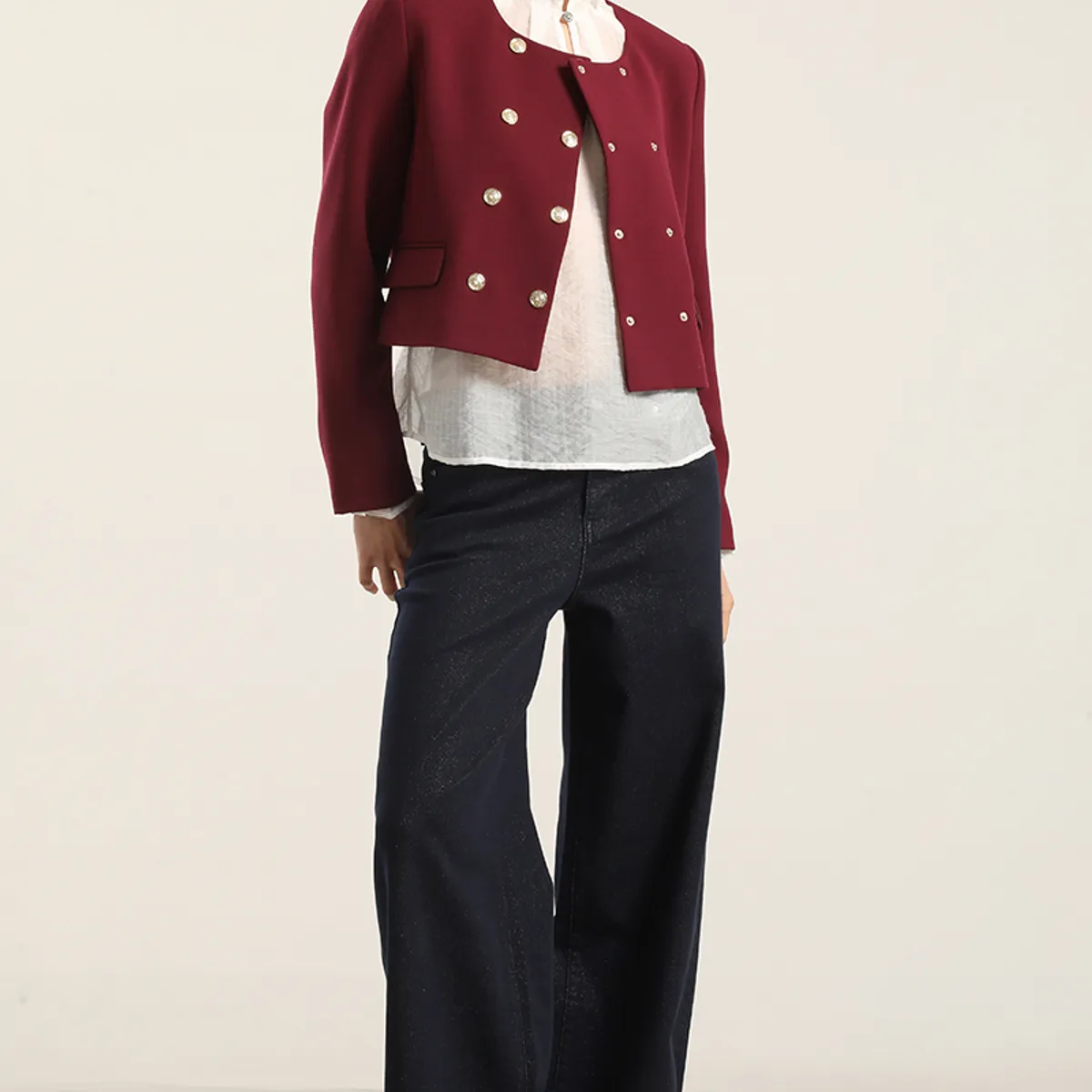 LIOLA - Chaqueta cropped, cruzada, burdeo Liola